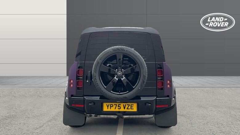 Land Rover Defender 3.0 D350 X-Dynamic SE 110 5dr Auto Diesel Estate